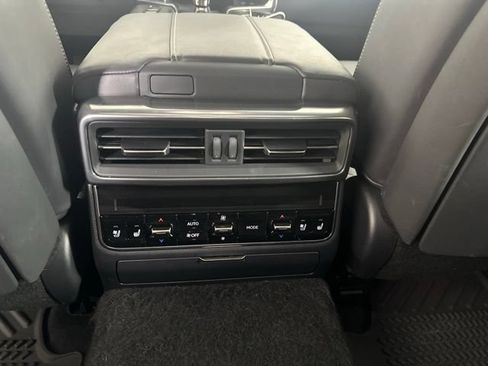 Used 2025 Lexus LX 700h Luxury w/ Appearance Package AWD/4WD image 20
