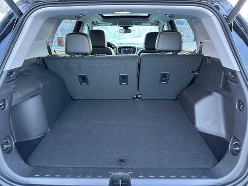 Used 2024 GMC Terrain AT4 w/ Infotainment Package II image 14