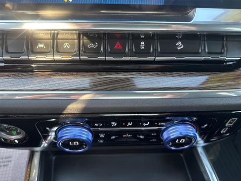 Used 2024 Chevrolet Silverado 1500 LT Trail Boss image 21