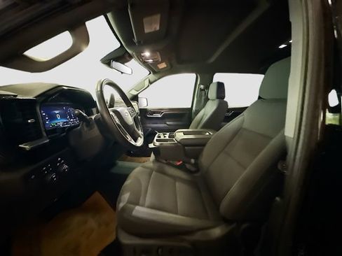 Used 2023 Chevrolet Silverado 1500 LT Trail Boss w/ LPO, Dark Essentials Package AWD/4WD image 22