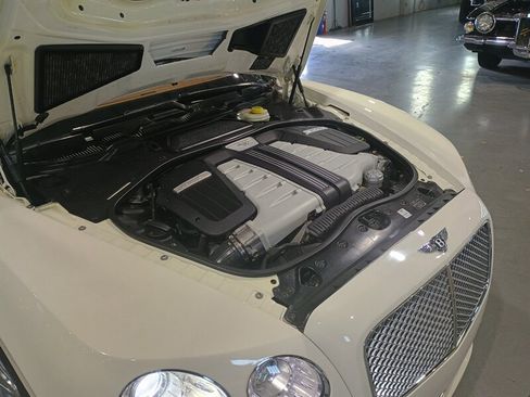 Used 2016 Bentley Flying Spur W12 AWD/4WD image 36