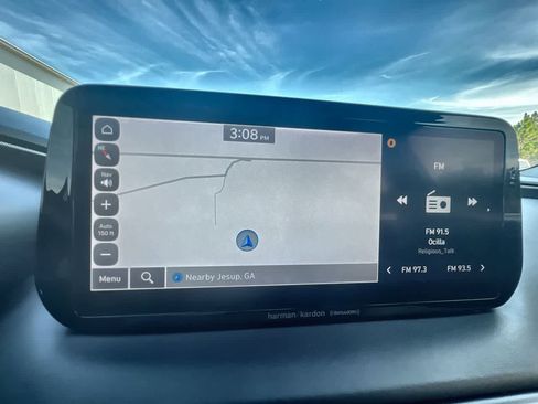 Used 2022 Hyundai Santa Fe Limited w/ Cargo Package image 14