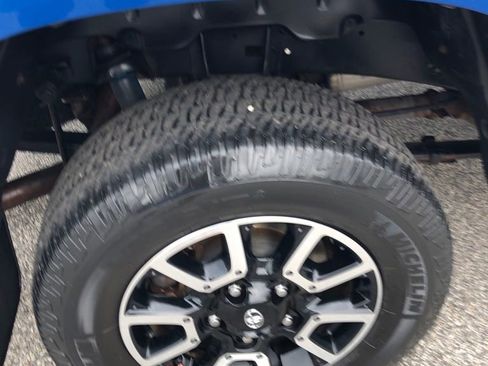 Used 2018 Toyota Tundra Limited w/ Limited Premium Package AWD/4WD image 18