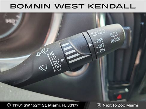 Used 2021 Chevrolet Traverse LS image 13