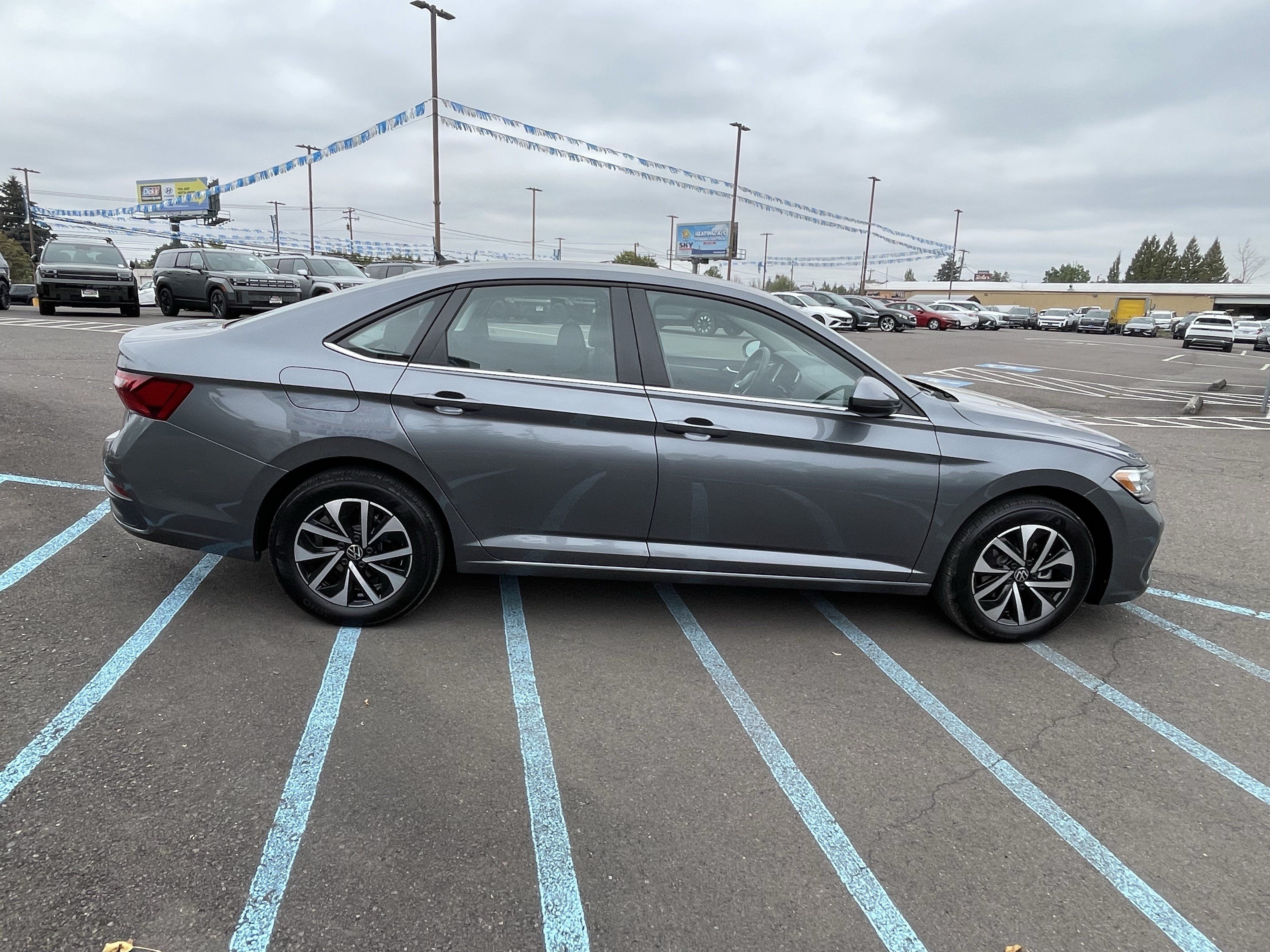Used 2023 Volkswagen Jetta S FWD image 6