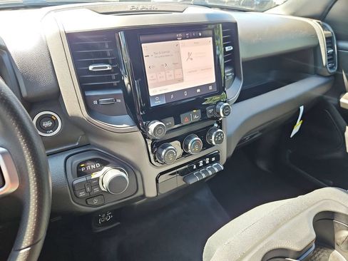 New 2026 RAM 1500 Express AWD/4WD image 19