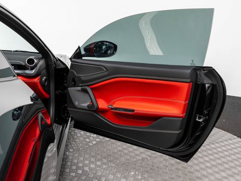 Used 2020 Ferrari GTC4Lusso T RWD image 59