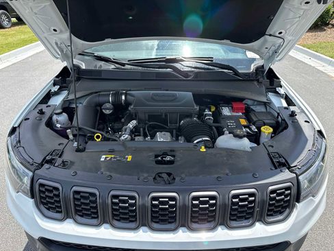Used 2024 Jeep Compass Trailhawk w/ Sun and Sound Group AWD/4WD image 18