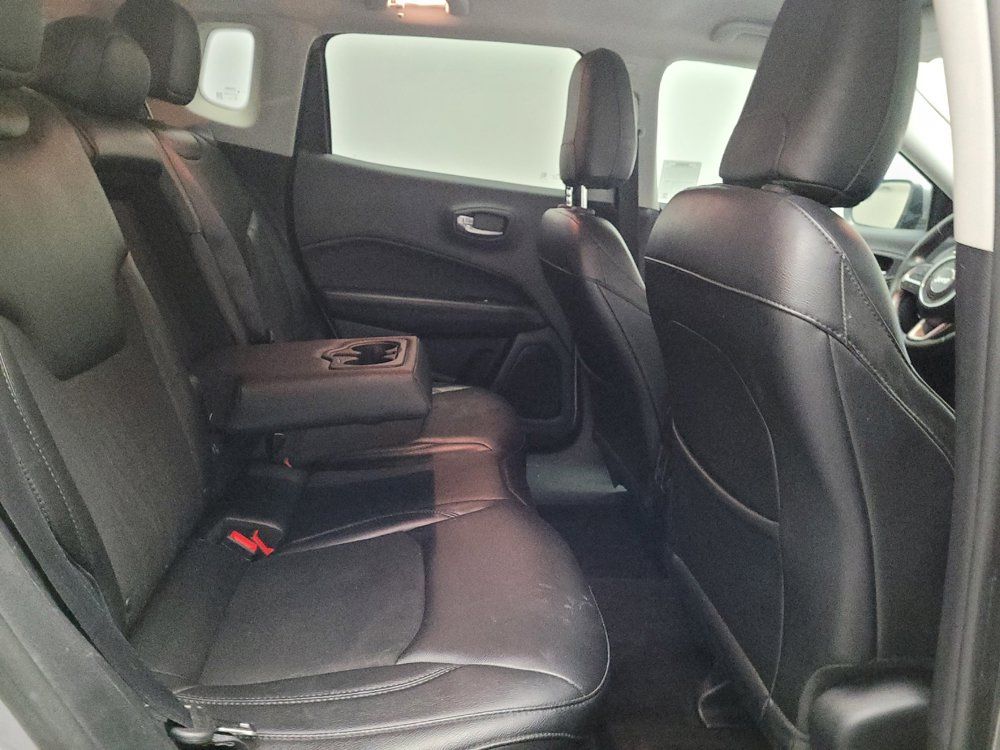 Used 2018 Jeep Compass Latitude w/ Popular Equipment Group FWD image 19