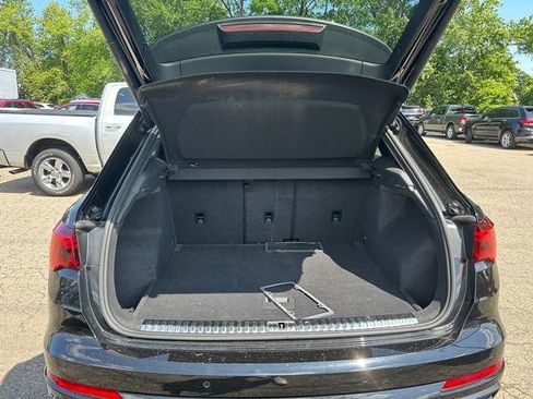 Used 2022 Audi Q3 2.0T Premium w/ Convenience Package image 21