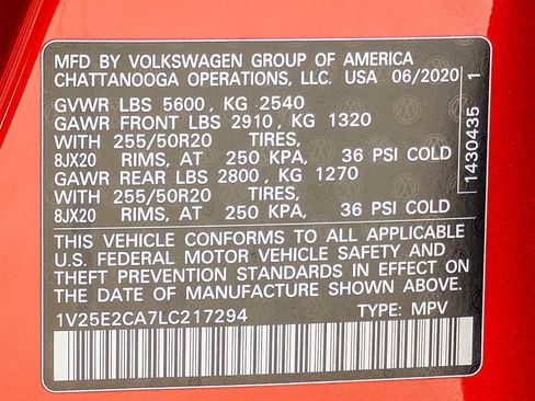 Used 2020 Volkswagen Atlas Cross Sport SE w/ Panoramic Sunroof Package image 27