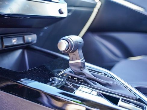 Certified 2025 Kia Niro LX image 23