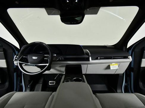 New 2026 Cadillac Vistiq Sport w/ LPO, Floor Liner Package image 25