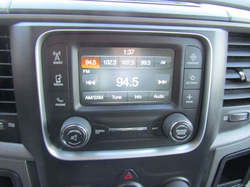 Used 2018 RAM 2500 Tradesman w/ Chrome Appearance Group image 32