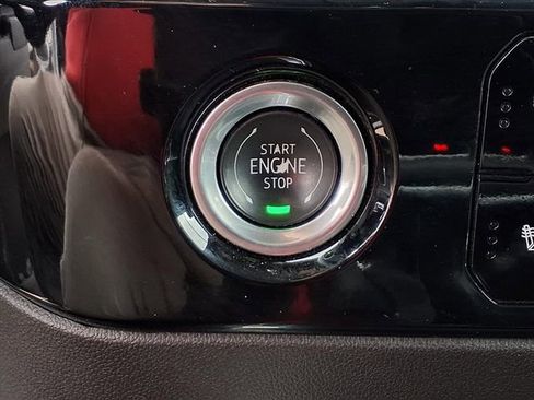 Used 2024 Chevrolet Silverado 1500 LT w/ Z71 Off-Road Package image 14