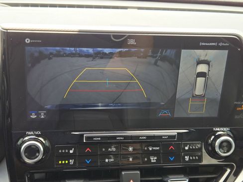 Used 2022 Toyota Highlander Platinum FWD image 20