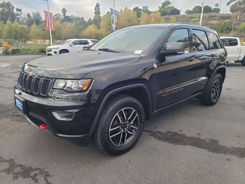 Used 2019 Jeep Grand Cherokee Trailhawk image 4
