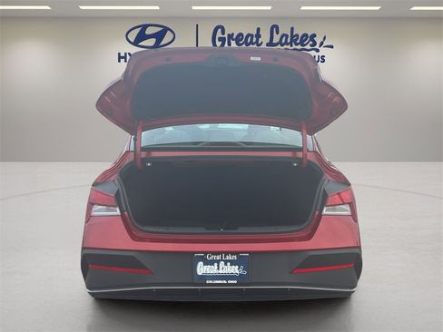 Certified 2024 Hyundai Elantra SE image 10
