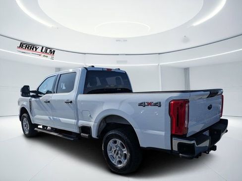 Used 2025 Ford F250 XLT AWD/4WD image 5