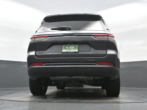 Used 2023 Jeep Grand Cherokee Altitude AWD/4WD image 31