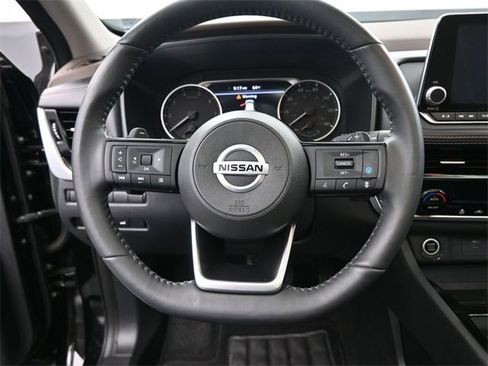 Certified 2021 Nissan Rogue SV w/ Premium Package image 7