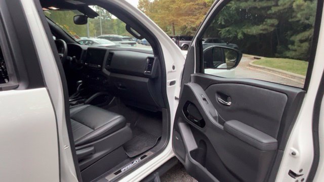 Used 2022 Nissan Frontier PRO-4X w/ Pro-4X Premium Package AWD/4WD image 10