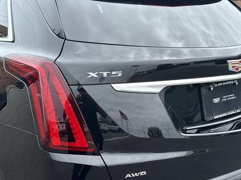Certified 2024 Cadillac XT5 Luxury w/ LPO, Floor Liner Package AWD/4WD image 9