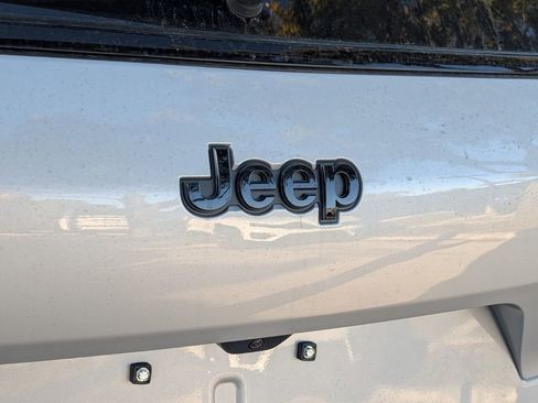New 2025 Jeep Grand Cherokee L Laredo RWD image 15
