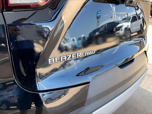Used 2023 Chevrolet Blazer LT AWD/4WD image 9