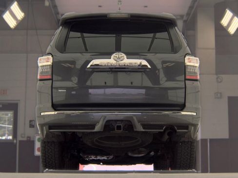 Used 2023 Toyota 4Runner Limited AWD/4WD image 7