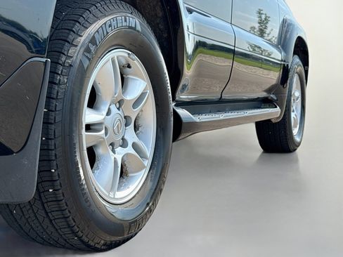 Used 2004 Lexus GX 470 AWD/4WD image 9