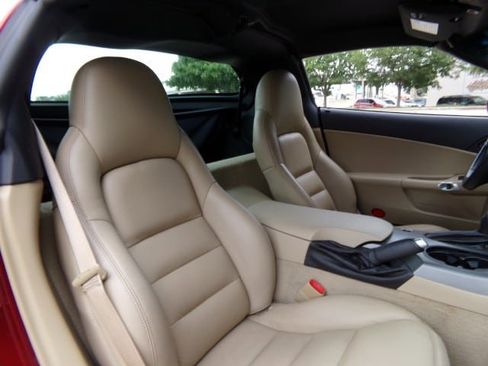 Used 2007 Chevrolet Corvette Coupe w/ Preferred Equipment Group RWD image 26