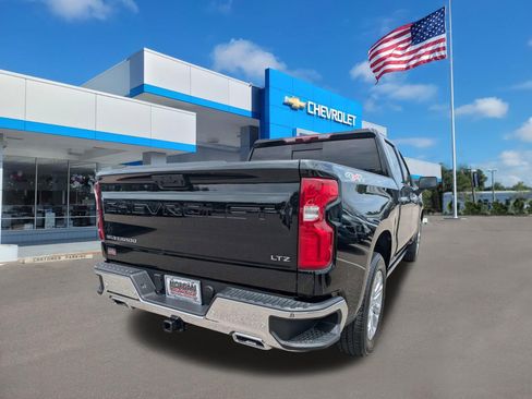 Used 2025 Chevrolet Silverado 1500 LTZ w/ LTZ Premium Package AWD/4WD image 3