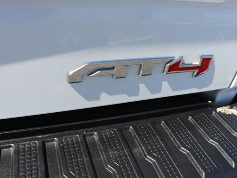 Used 2025 GMC Sierra 1500 AT4 AWD/4WD image 6