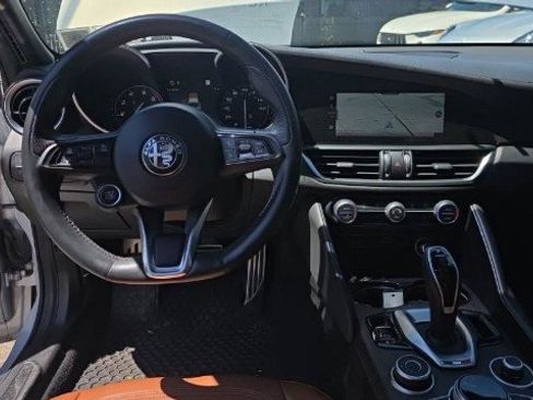 Used 2022 Alfa Romeo Giulia Ti AWD/4WD image 7