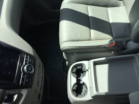 Used 2016 Honda Odyssey Touring Elite image 23