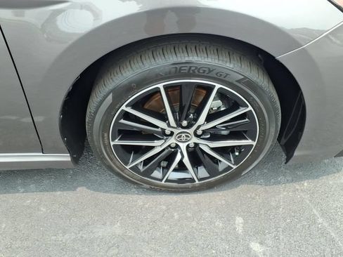 Used 2024 Toyota Camry SE w/ Convenience Package FWD image 4