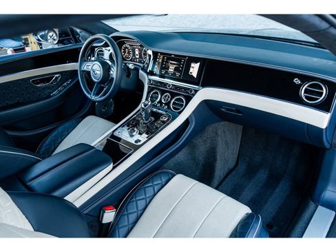 Used 2022 Bentley Continental GT V8 image 3