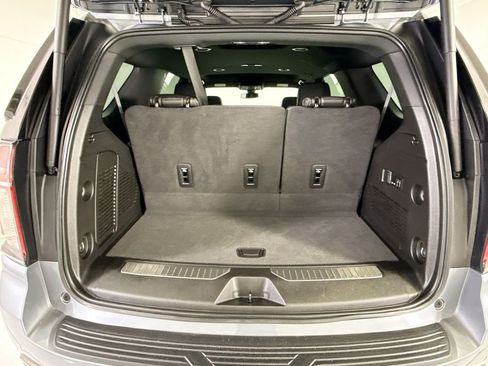 Used 2022 Chevrolet Tahoe RST w/ Luxury Package AWD/4WD image 27