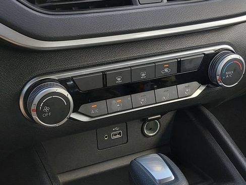 Certified 2024 Nissan Altima 2.5 S FWD image 19