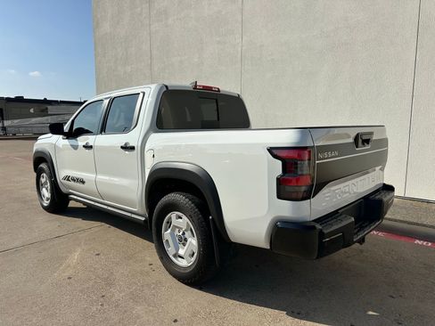 Used 2024 Nissan Frontier SV w/ Hardbody Edition image 6
