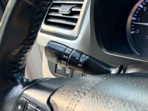 Used 2018 Toyota Highlander XLE FWD image 49