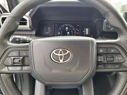 Certified 2025 Toyota Tacoma SR5 image 22