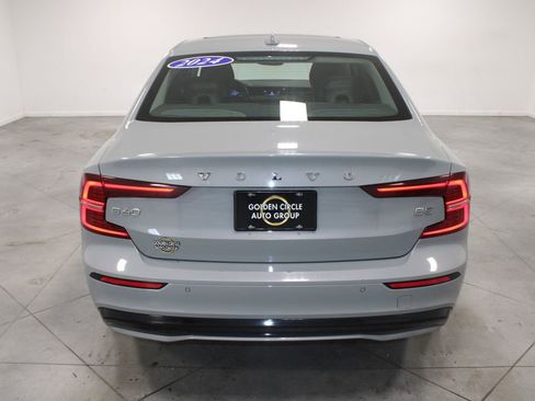 Used 2024 Volvo S60 B5 Core FWD image 8