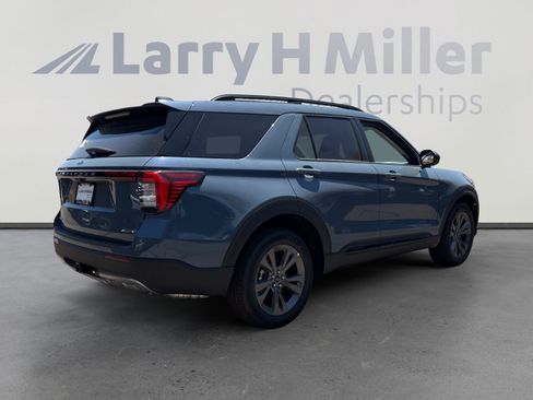 New 2026 Ford Explorer Active w/ Active Comfort Package AWD/4WD image 5
