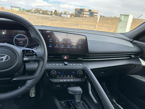 New 2025 Hyundai Elantra SEL image 19