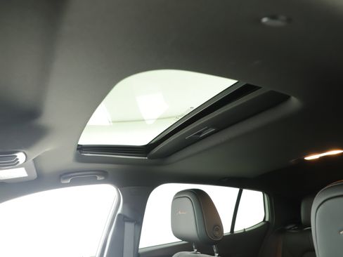 Used 2025 Buick Envista Avenir image 11