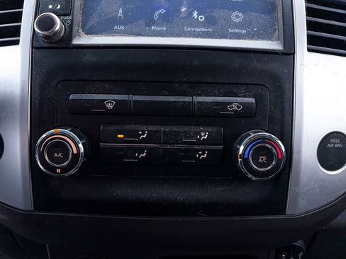 Used 2019 Nissan Frontier SV image 17