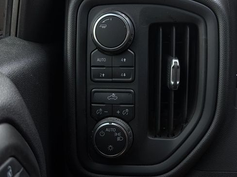 Used 2024 Chevrolet Silverado 1500 Custom Trail Boss w/ LPO, Dark Essentials Package AWD/4WD image 16