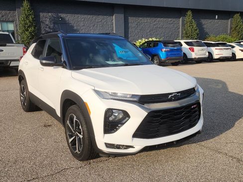 Used 2022 Chevrolet TrailBlazer RS AWD/4WD image 9